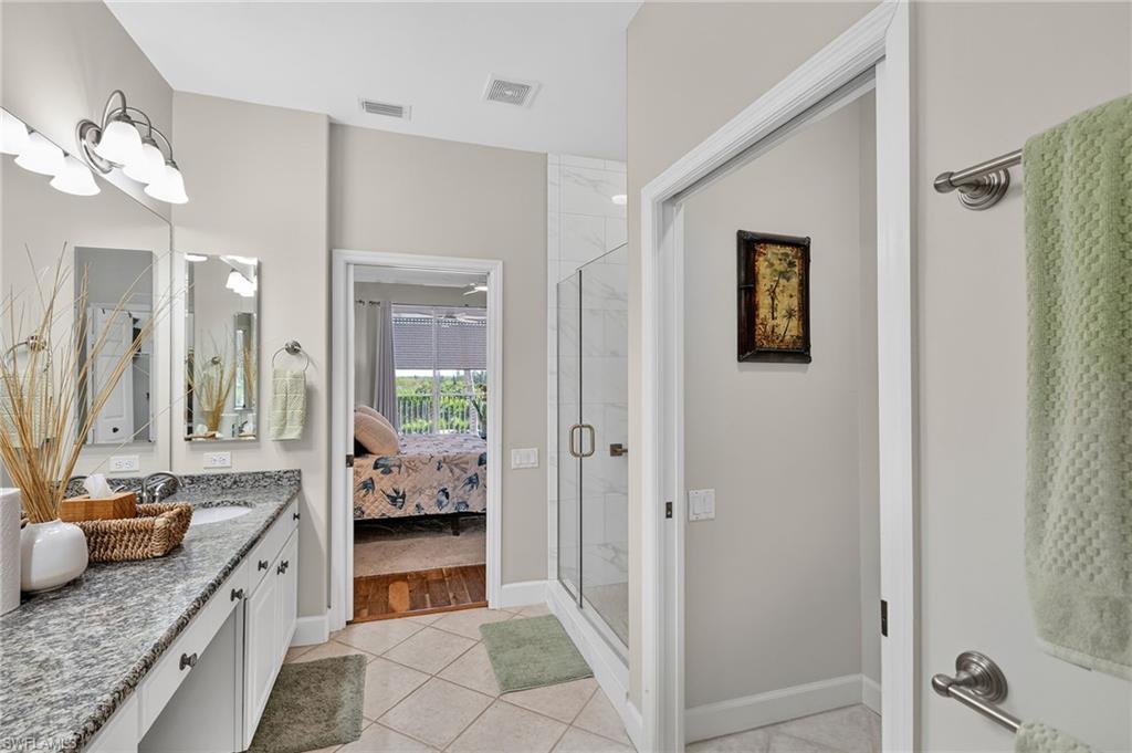 SUTTON WALK - Residential