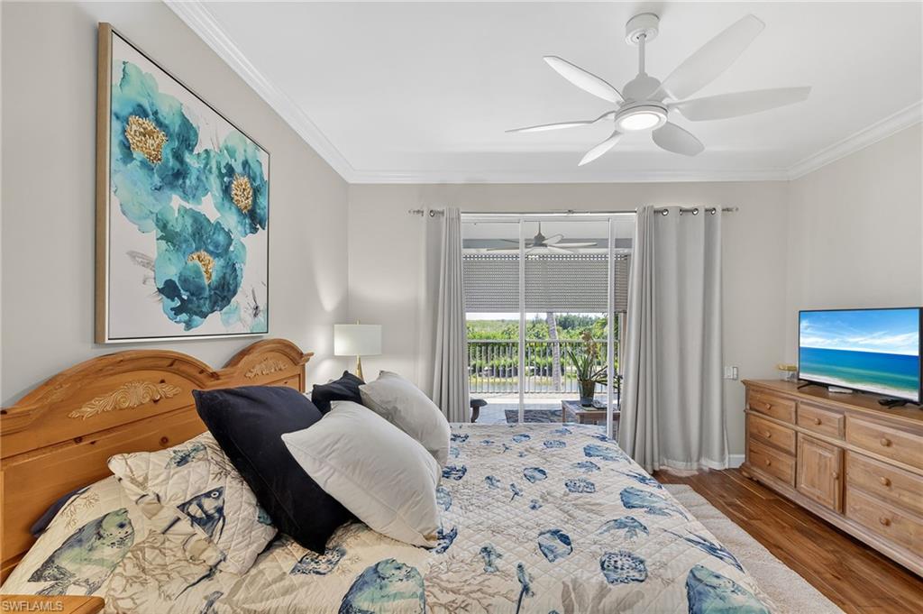 SUTTON WALK - Residential