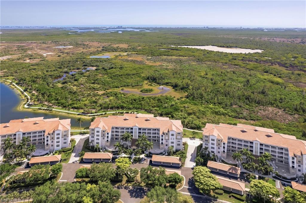 SUTTON WALK - Residential