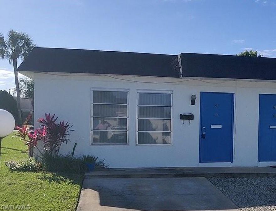 ATTENTION INVESTORS - 7.8% CAP: 1 bed/1.5 bath rented with excellent tenant in a 55+ community. All tiled and easy maintenance, Great cash flow. New exterior doors just installed.