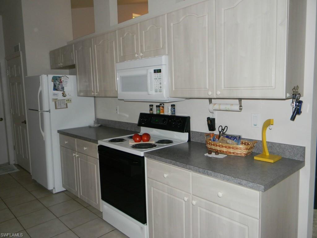 SABAL SPRINGS GOLF AND RACQUET CLUB - Residential