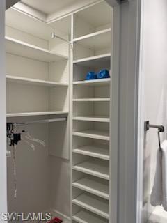 HIDDEN LAKE VILLAS - Residential Lease