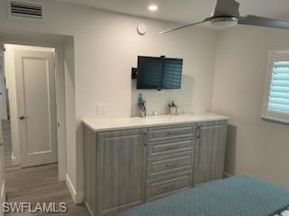 HIDDEN LAKE VILLAS - Residential Lease