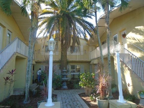 Apartment in FORT MYERS FL 8140 Country RD.jpg