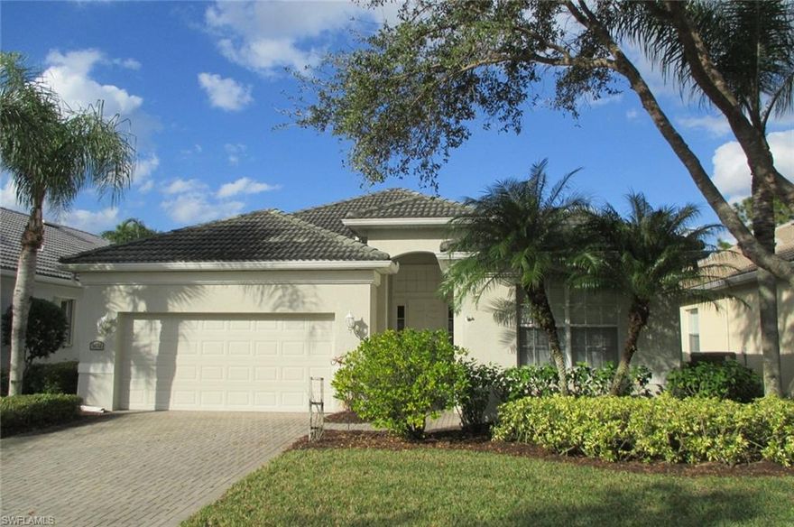 Bradford Lakes at Cypress Woods 3 Bedroom, 2 Bath, Golf View Pool Home featuring Large Diagonal Tile Flooring, Lighted Tray Ceilings, Private Master Suite, Outdoor Kitchen, Laundry Room and 2 Car Garage.  Cypress Woods offers Golf with Clubhouse Dining, a Fitness Center, Swimming, Lighted Tennis, Pickle-ball and Bocce Courts along with a Fabulous North Naples Location!