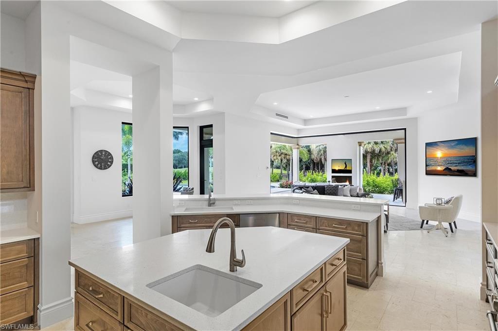 ESCADA AT TIBURON - Residential