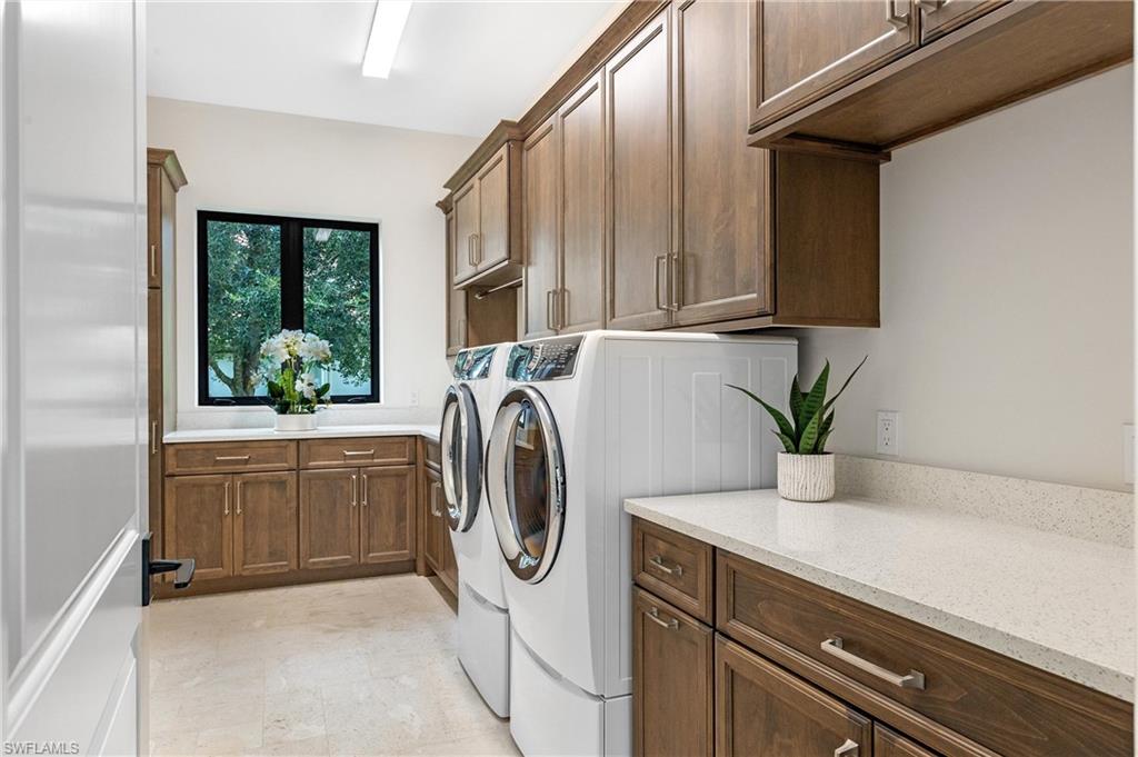 ESCADA AT TIBURON - Residential