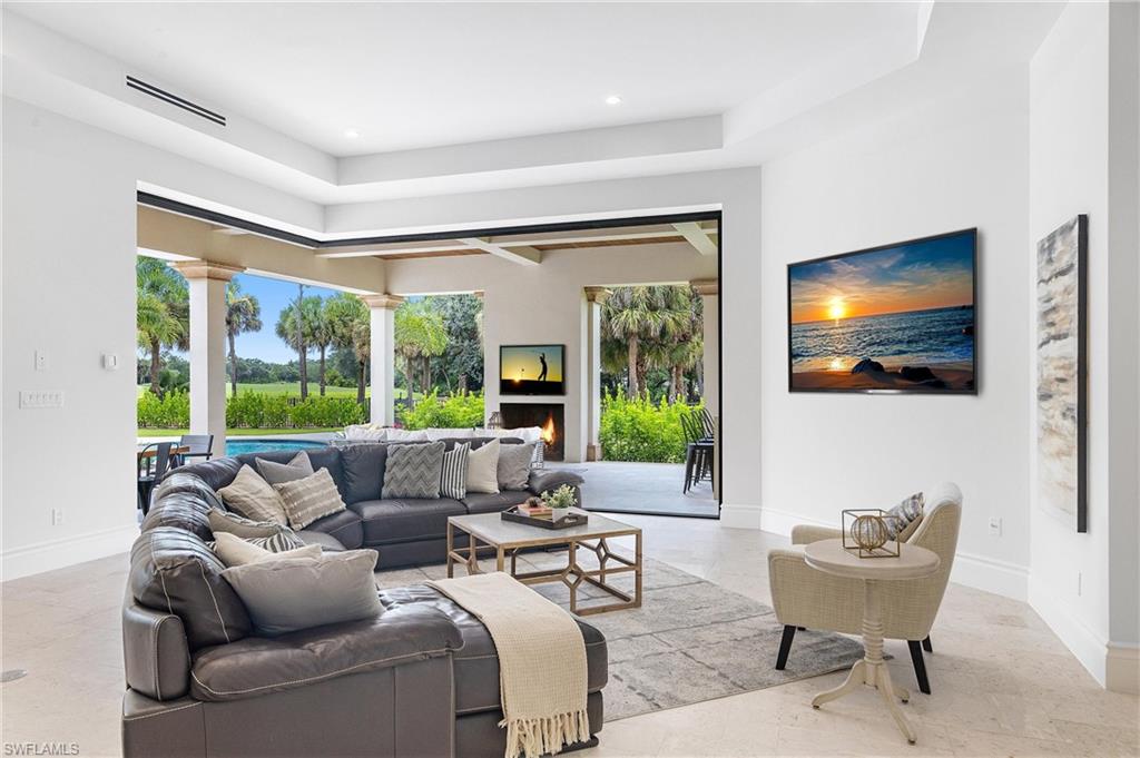 ESCADA AT TIBURON - Residential