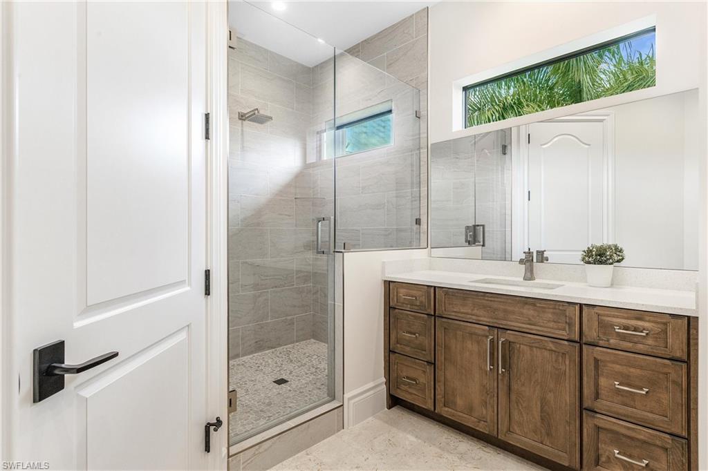 ESCADA AT TIBURON - Residential