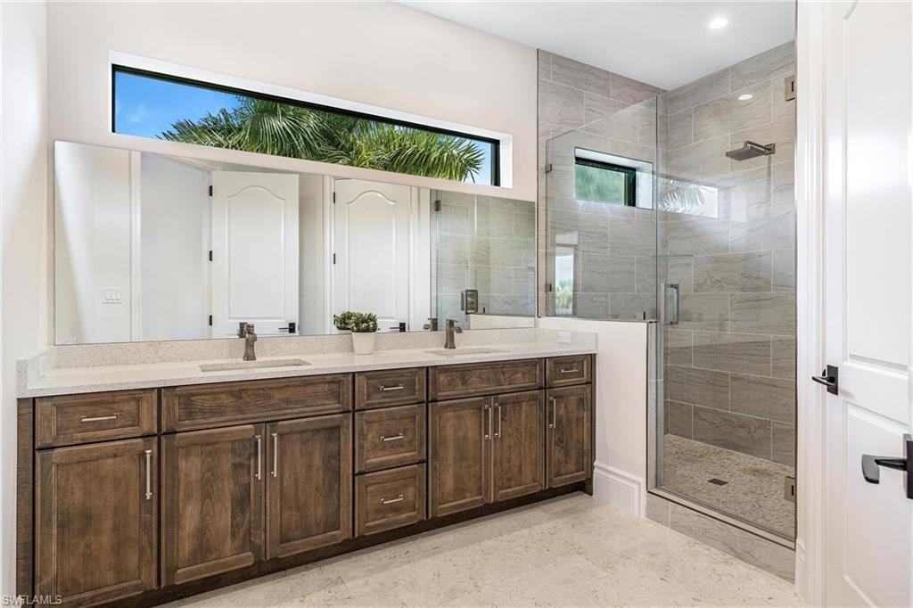 ESCADA AT TIBURON - Residential