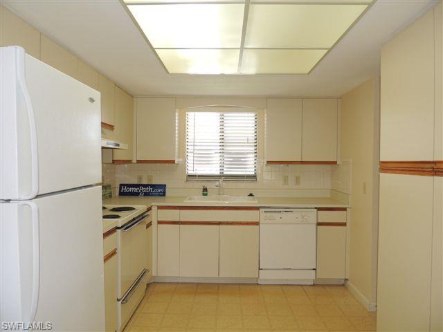 LAKEVIEW GARDENS CONDO - Residential