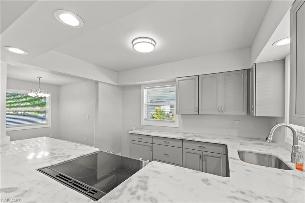 BELLE AIRE LAGOON - Residential