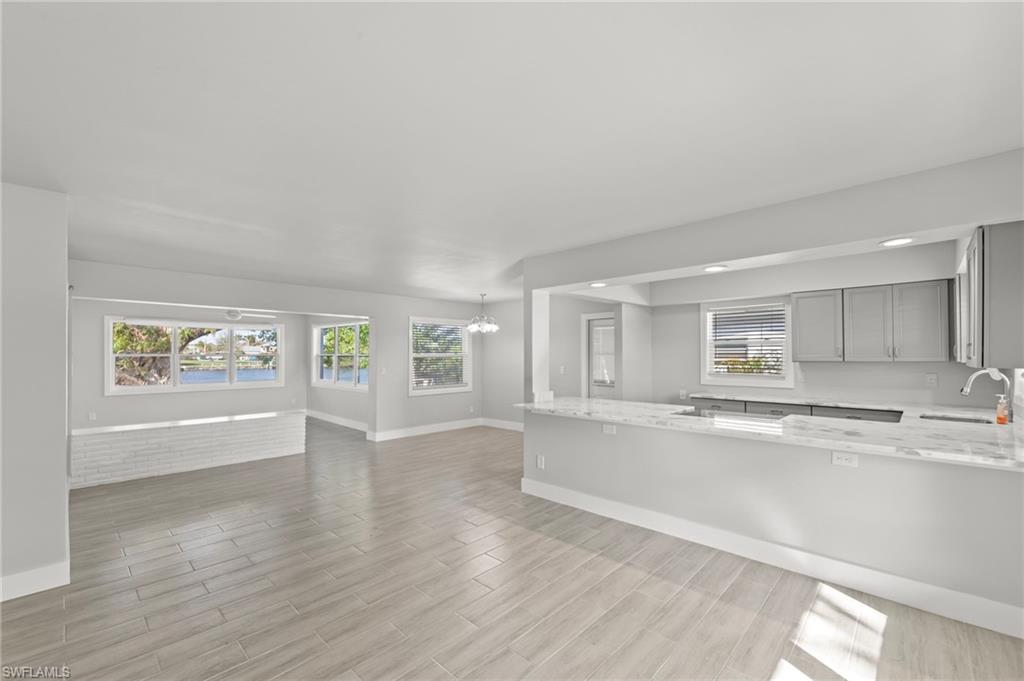 BELLE AIRE LAGOON - Residential