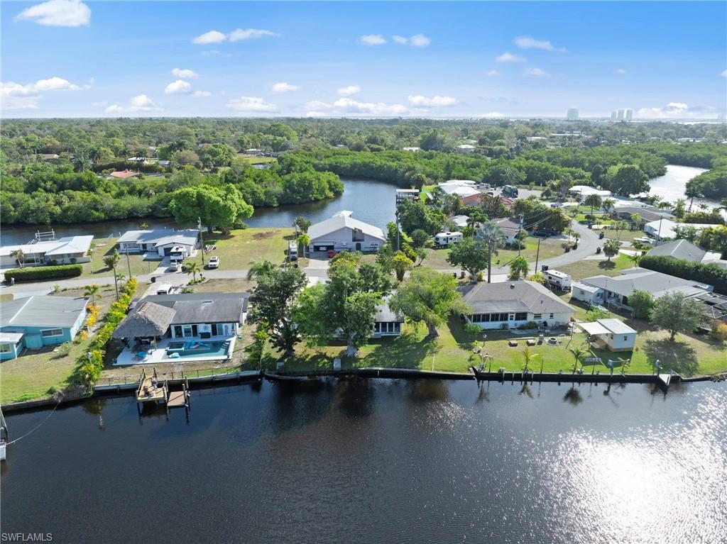 BELLE AIRE LAGOON - Residential