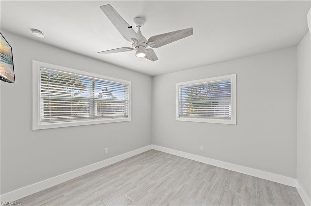 BELLE AIRE LAGOON - Residential