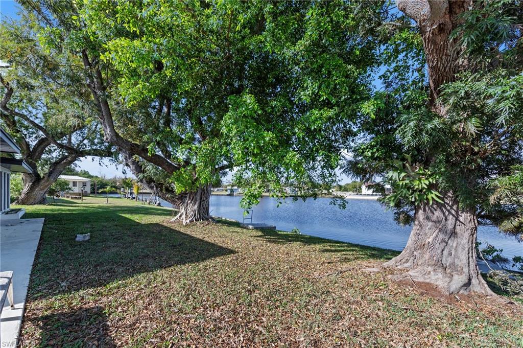 BELLE AIRE LAGOON - Residential