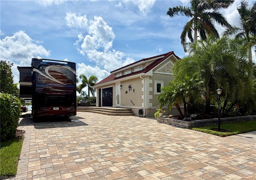 4689 Southern Breeze DR