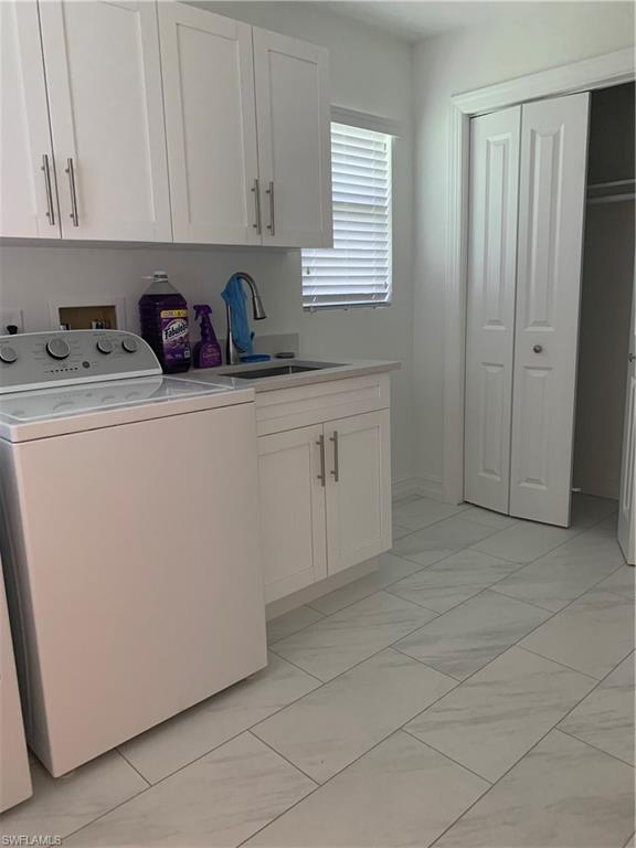 ROYAL ARMS VILLAS - Residential