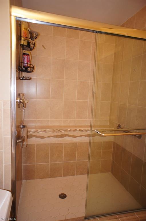 SEVEN LAKES - Residential