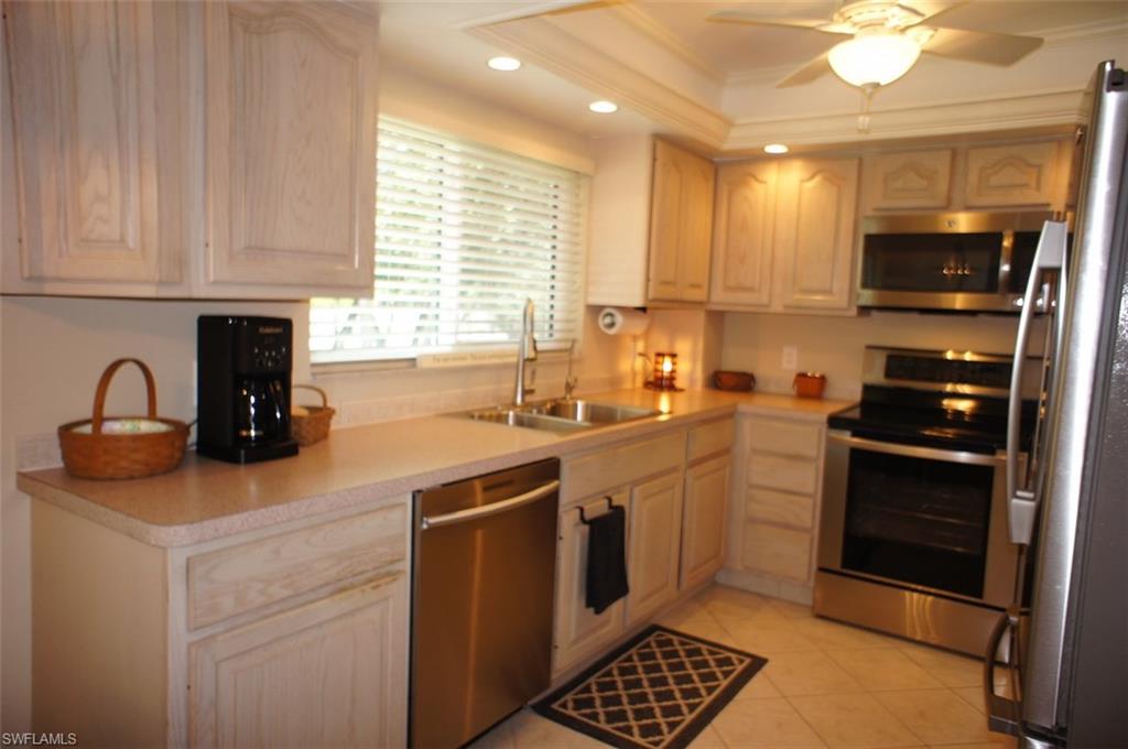 SEVEN LAKES - Residential