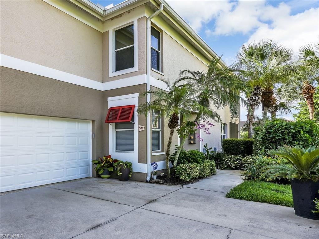 882 Carrick Bend CIR 102