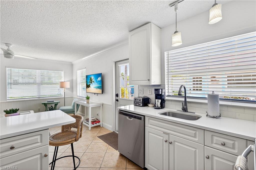 NAPLES PARK - Residential