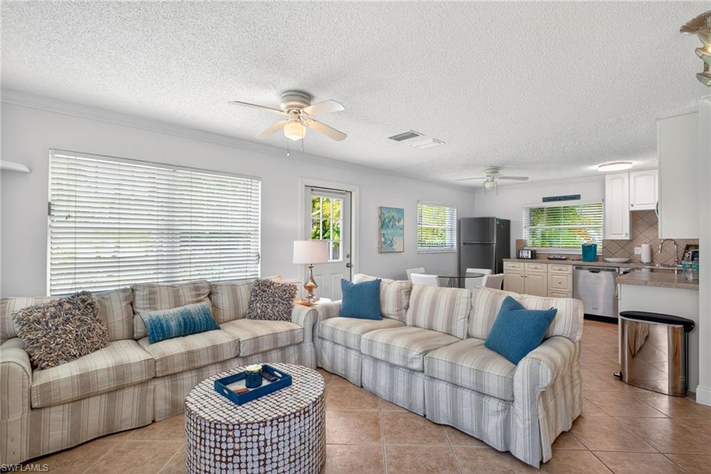 NAPLES PARK - Residential