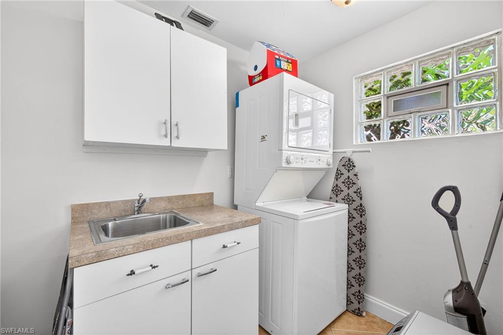 NAPLES PARK - Residential