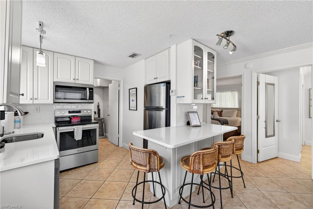 NAPLES PARK - Residential