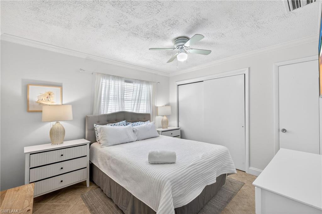 NAPLES PARK - Residential