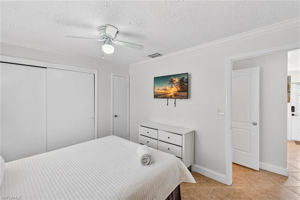 NAPLES PARK - Residential