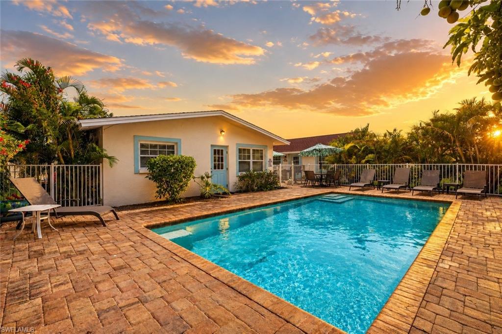 NAPLES PARK - Residential