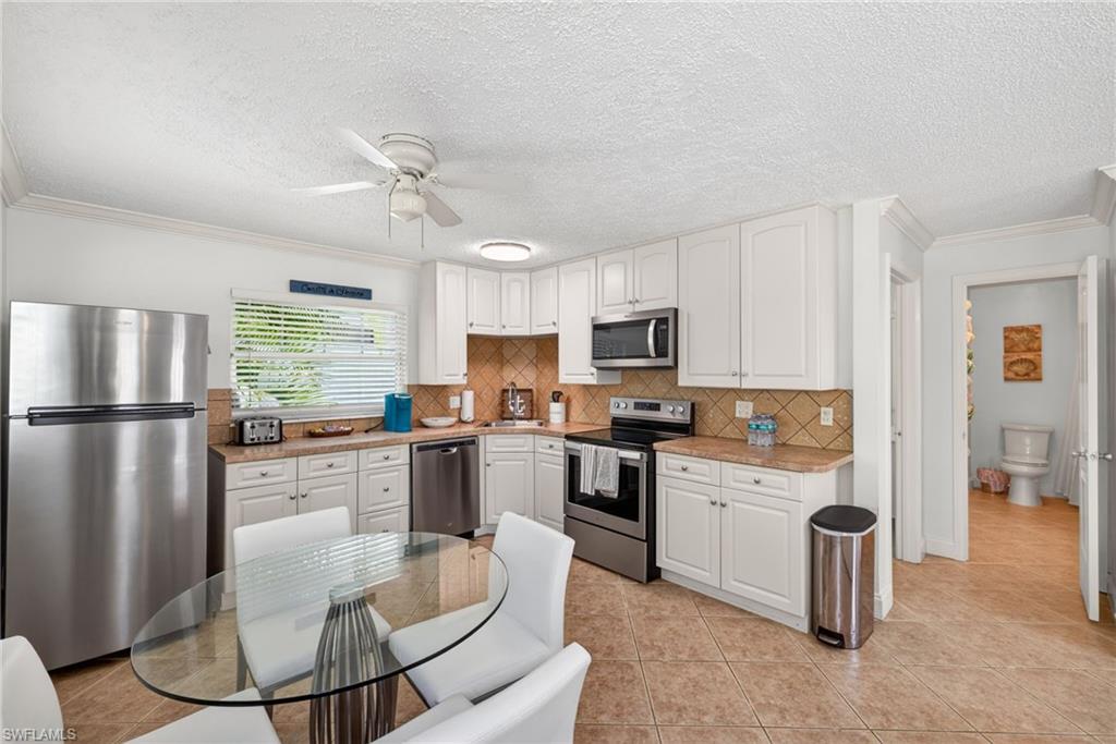 NAPLES PARK - Residential