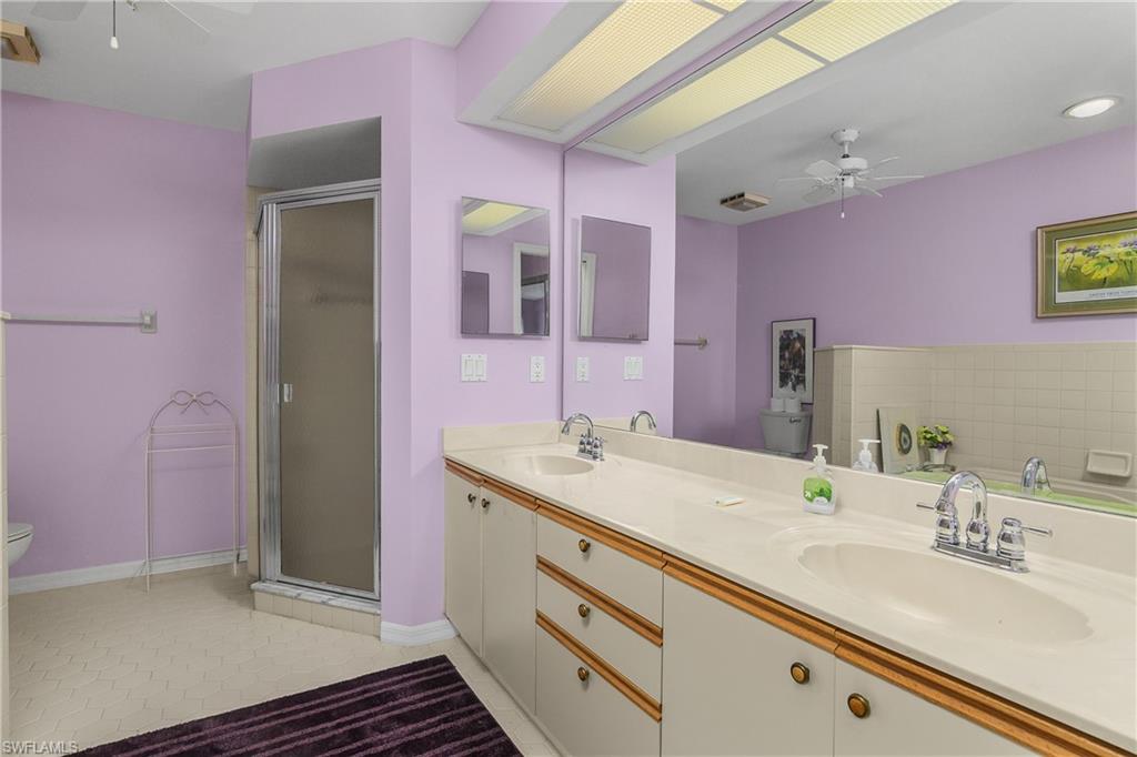 SUNGATE VILLAS - Residential