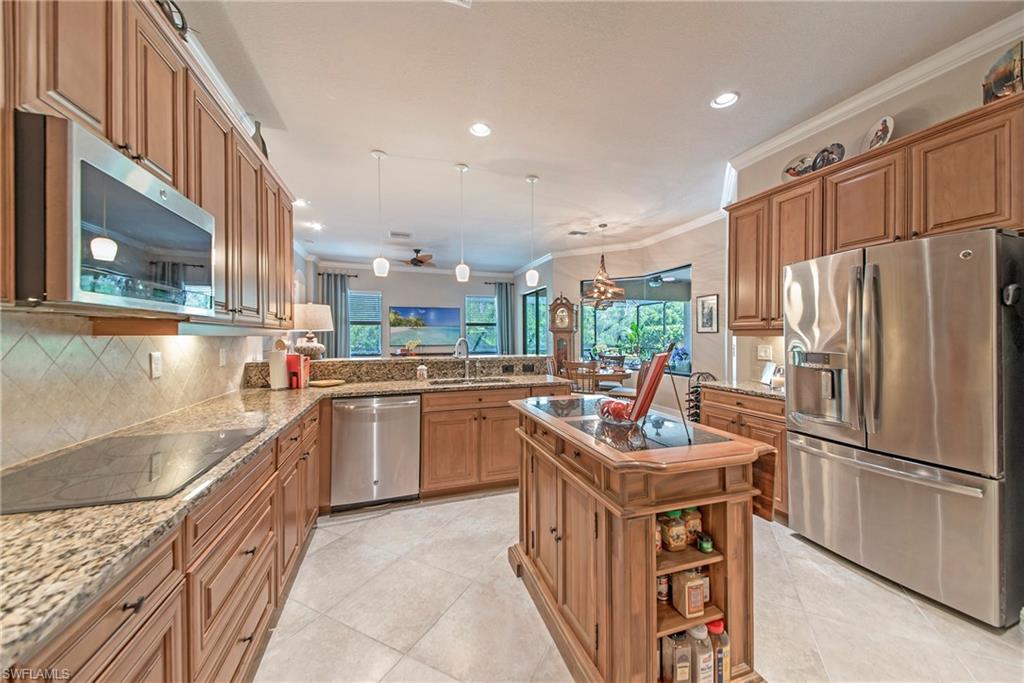 REFLECTION ISLES - Residential