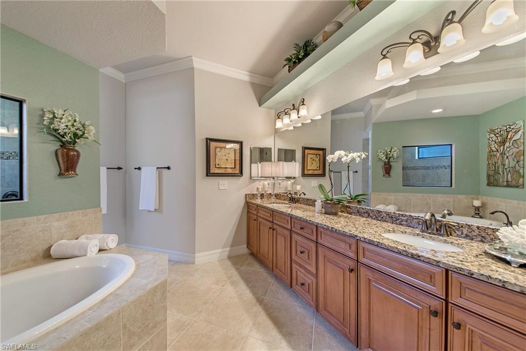 REFLECTION ISLES - Residential