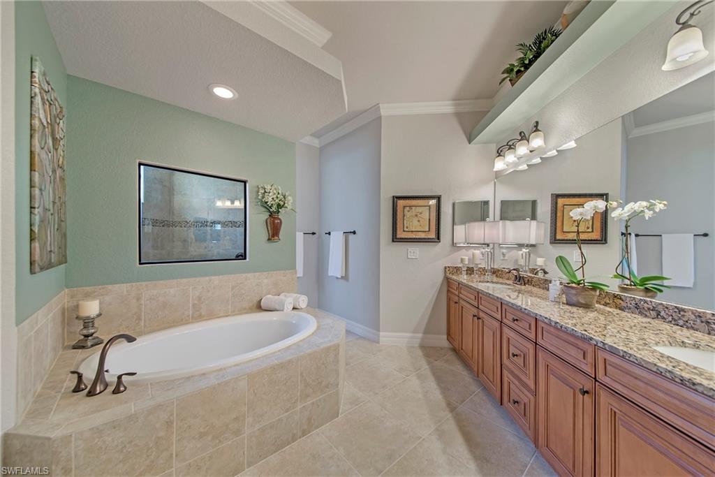 REFLECTION ISLES - Residential