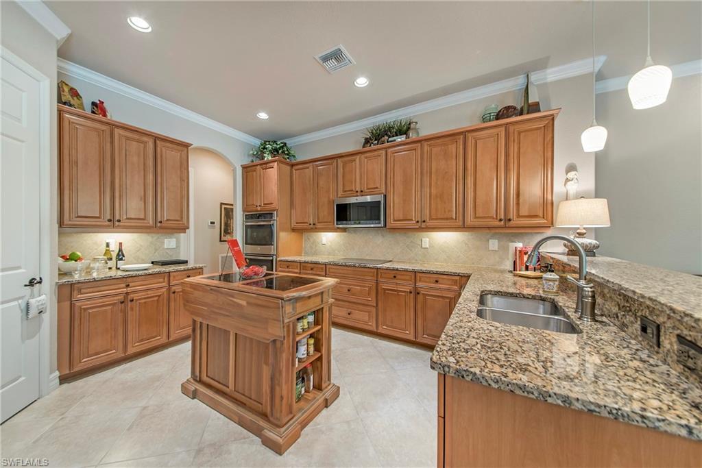 REFLECTION ISLES - Residential