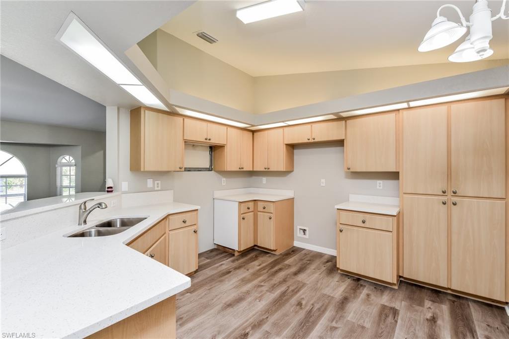 NORTH PORT - Residential Lease