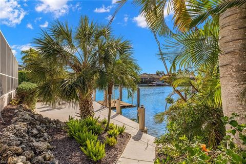 A home in MARCO ISLAND