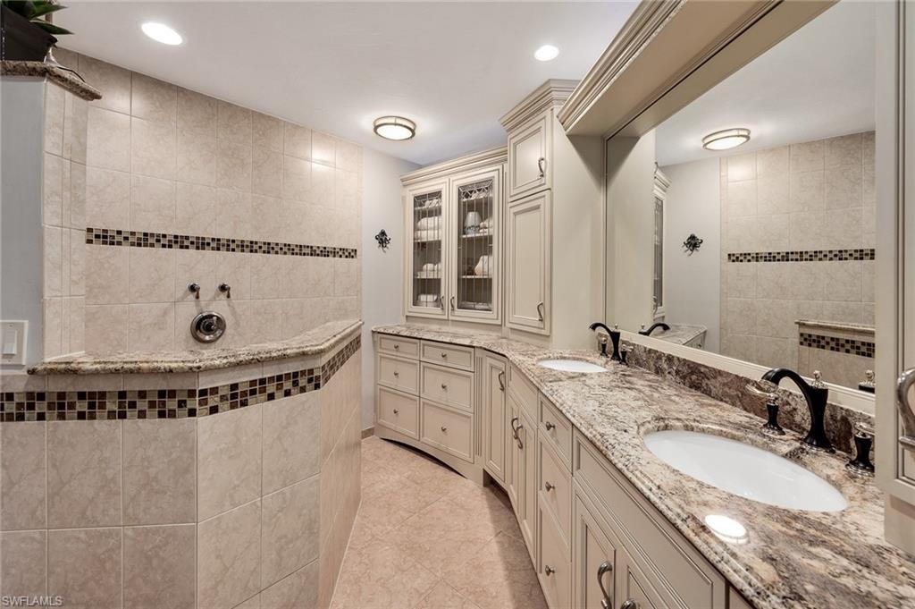 GRANDE CAY - Residential