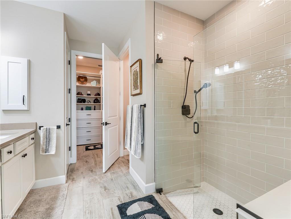 ESPLANADE LAKE CLUB - Residential