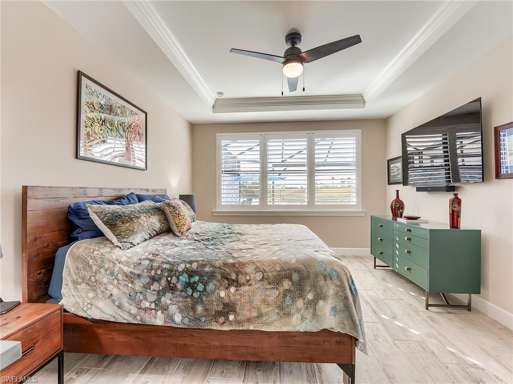 ESPLANADE LAKE CLUB - Residential