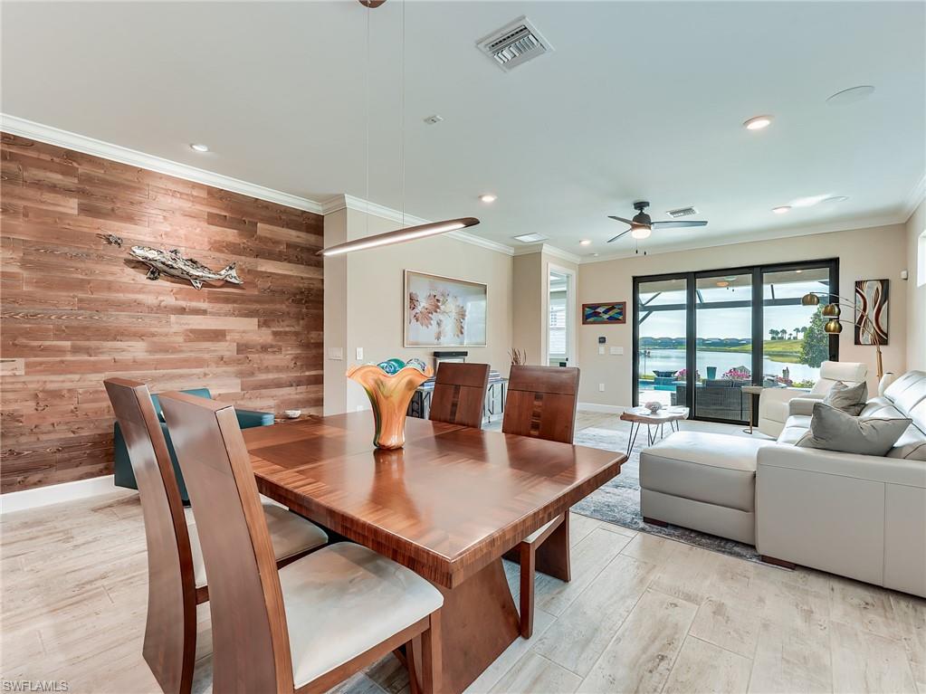 ESPLANADE LAKE CLUB - Residential