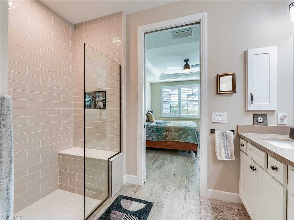 ESPLANADE LAKE CLUB - Residential