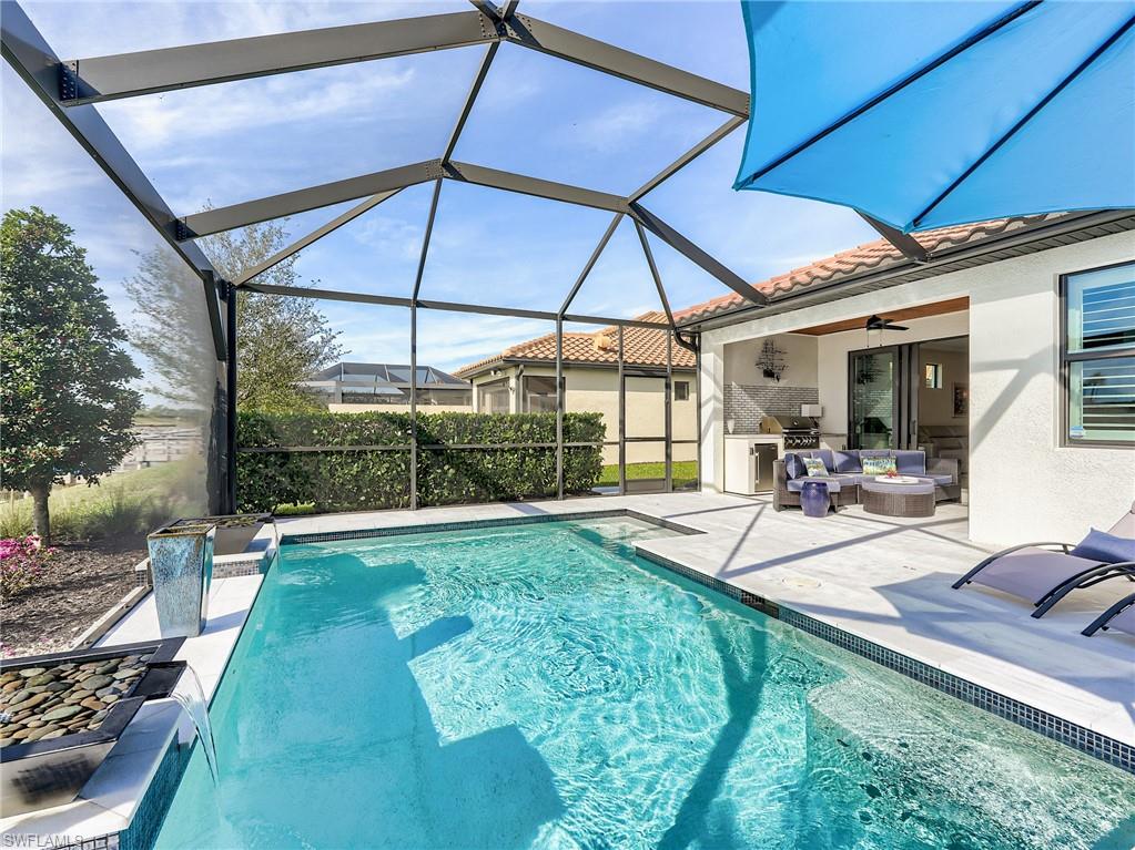 ESPLANADE LAKE CLUB - Residential