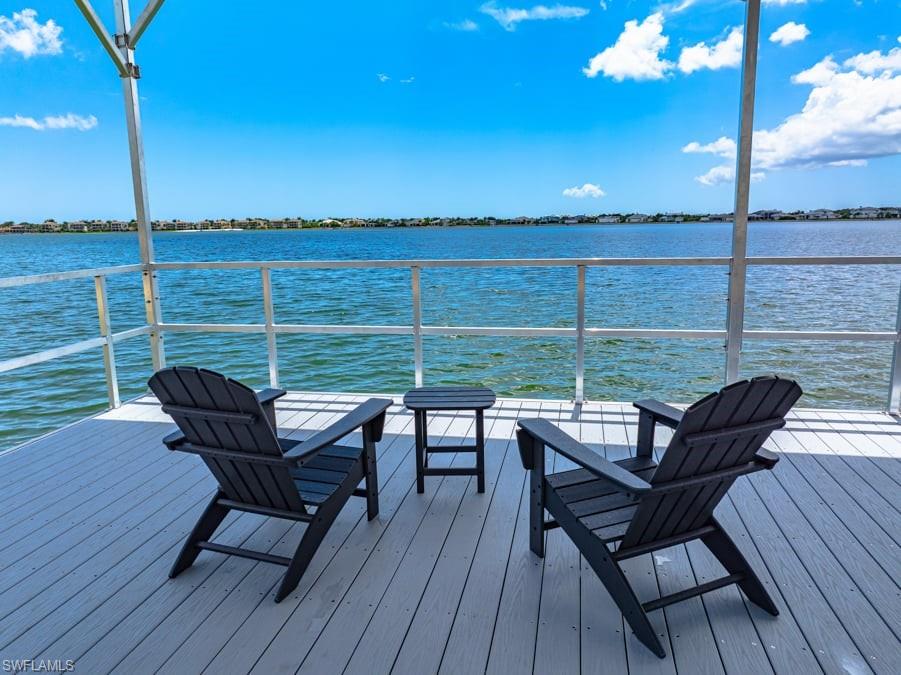 ESPLANADE LAKE CLUB - Residential