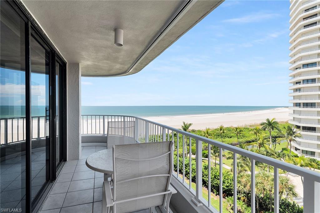 ROYAL SEAFARER - Residential