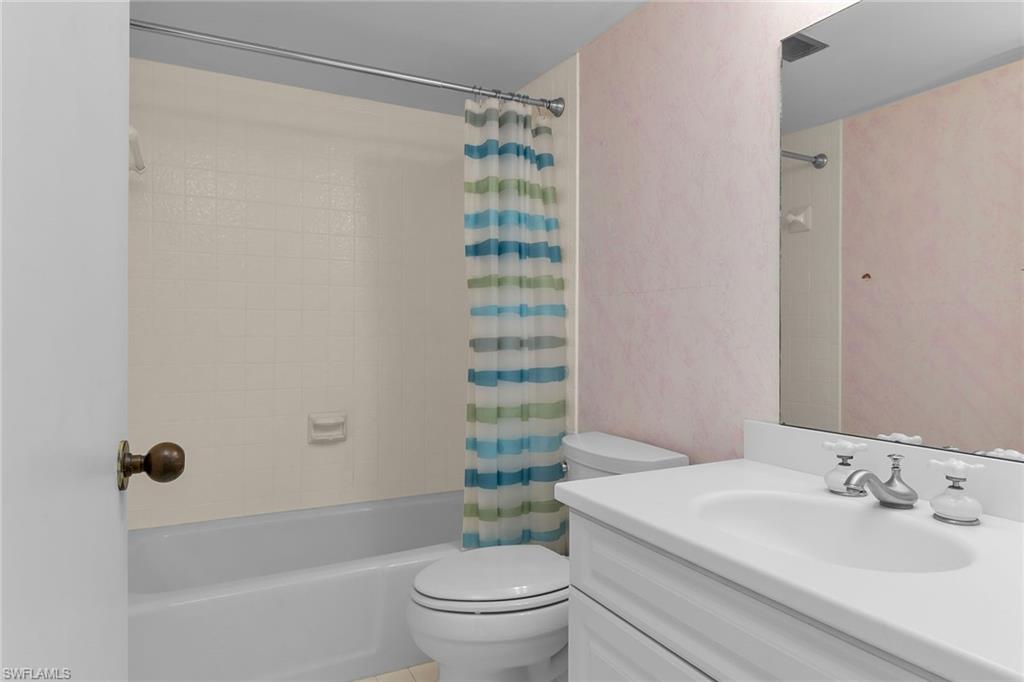 ROYAL SEAFARER - Residential