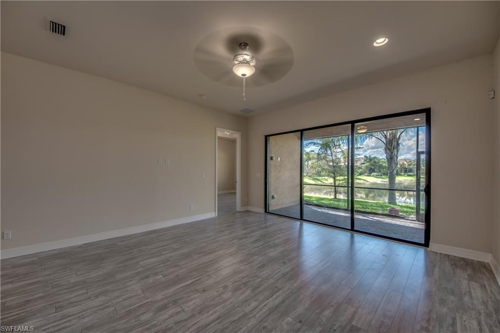 MARINA BAY - Residential